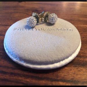 Hillberg and Berk stud earrings